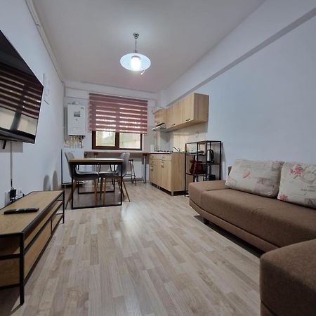 Cozy Apartment - Palas Iasi Bagian luar foto